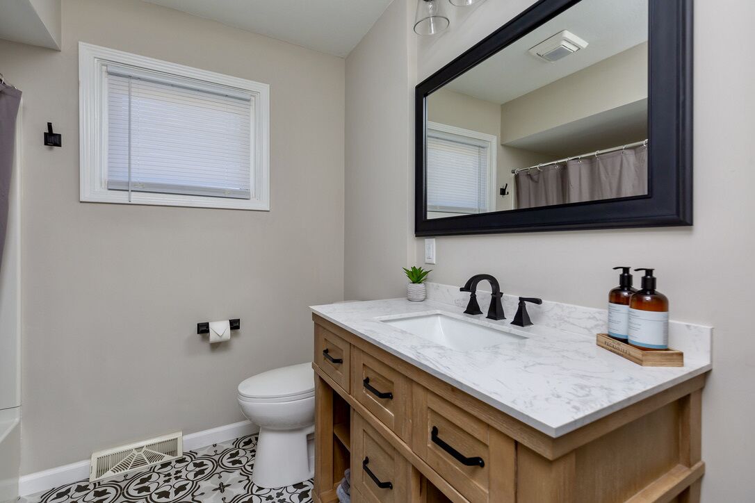 Newly Remodeled Moline Ranch Home, Super Clean, 3BR, Great Location