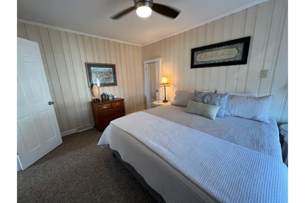 Walkable West Asheville Abode (pet-friendly)