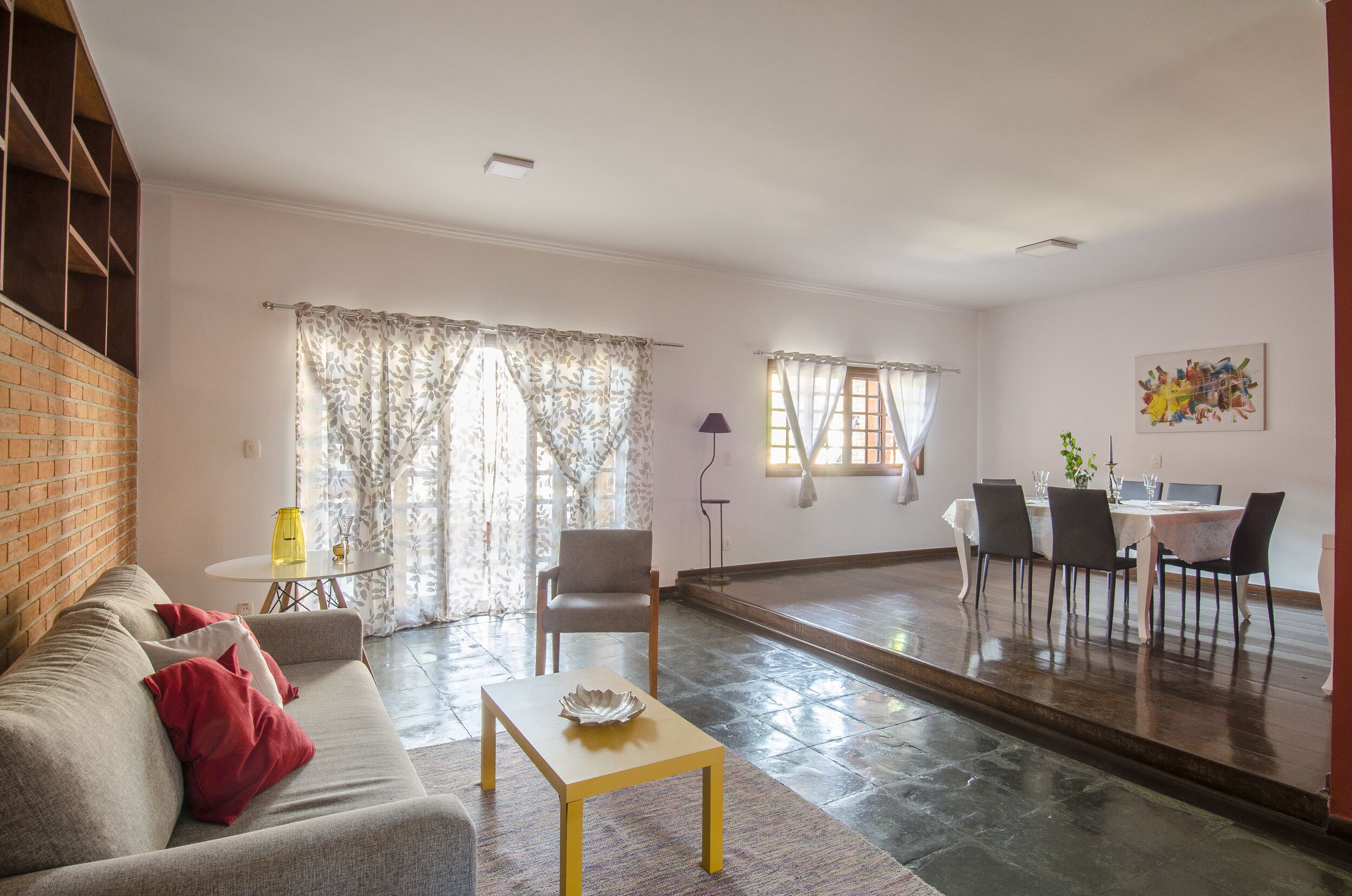 Refuge with pool and barbecue