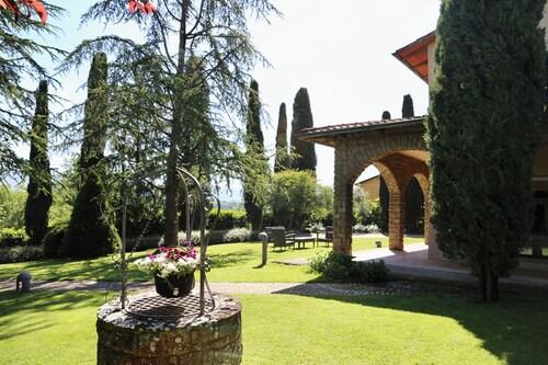 Cipressino Villa Tuscany, pool near the historic centre