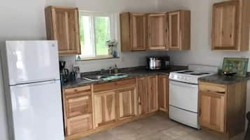 Paper towels, dining tables