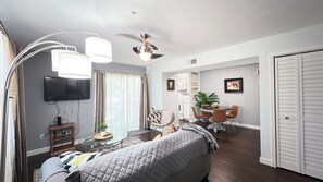 تلفزيون ذكي