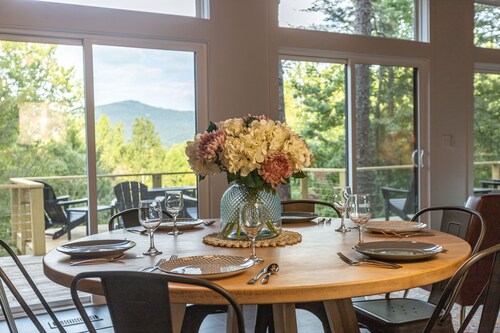 Peaceful Mountain Getaway