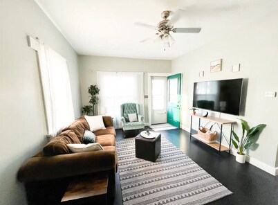 Entire Family Home Xbox, Game Room, Fire Pit & Clawfoot Tub