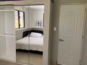 5 Schlafzimmer, Bügeleisen/Bügelbrett, kostenloses WLAN, Bettwäsche