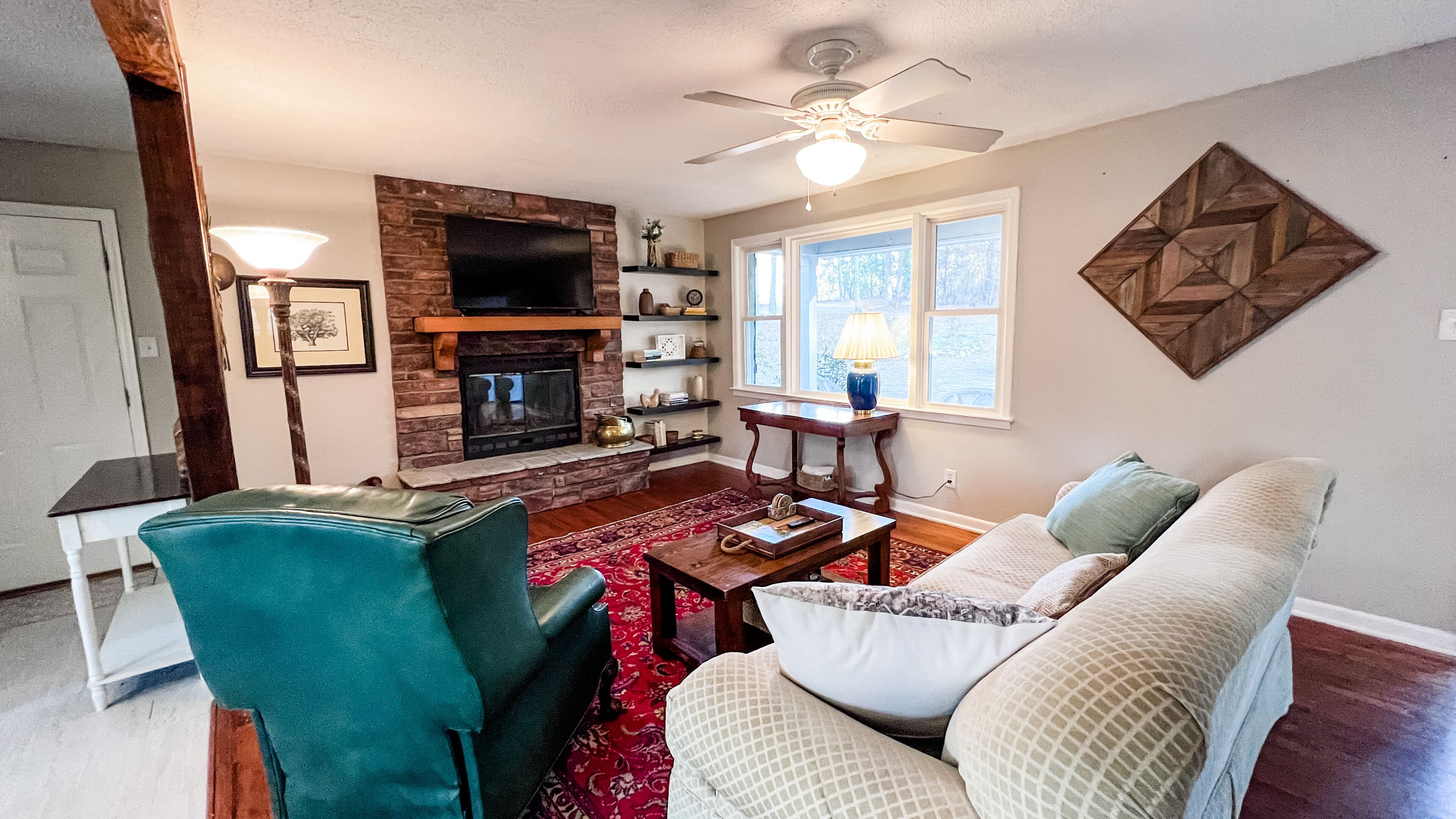 Private 3BR Quaint Cottage on Pond - Close to Evans Town Center