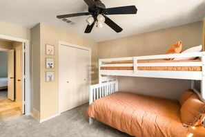 4 bedrooms, desk, iron/ironing board, travel cot