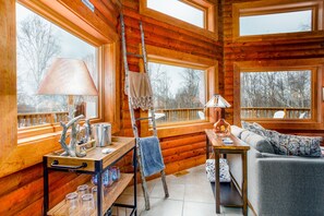 TV, fireplace, offices