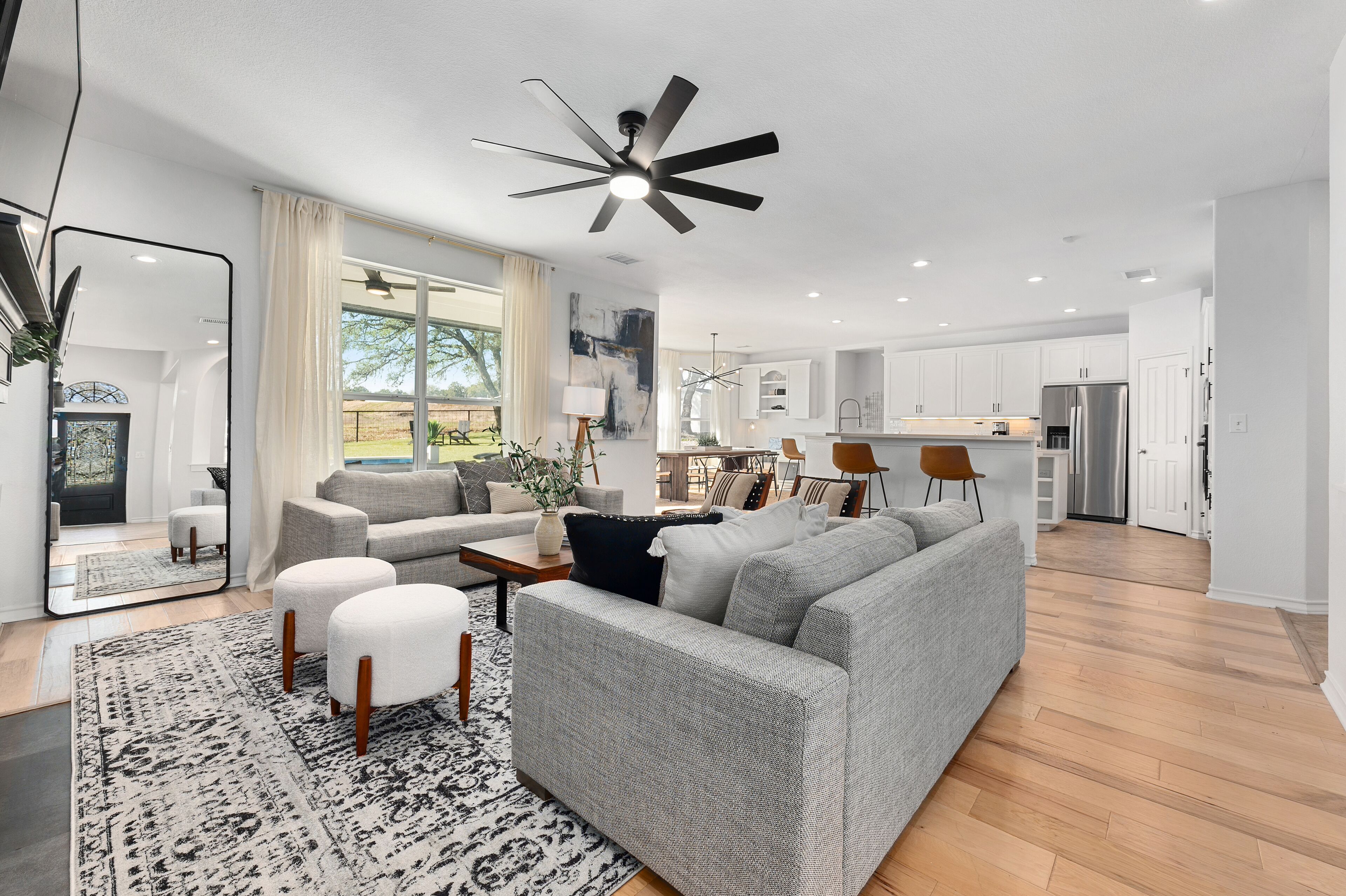 *NEW LISTING*  Pool • Spa • 14Beds • 5 Bedrooms • 3.5 Bath • 20 Guests • FirePit