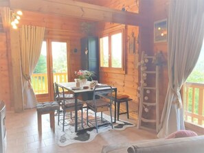Dining - Wooden chalet with magnificent view (Neuviller-la-roche)