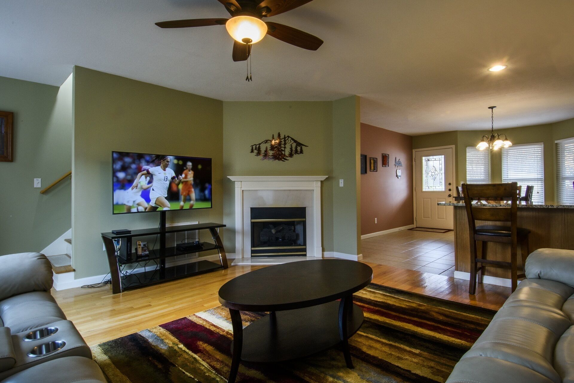 Lovely 2-Bedroom 2.5 Bath Home with Golf Course & Mountain View! Washer & Dryer!