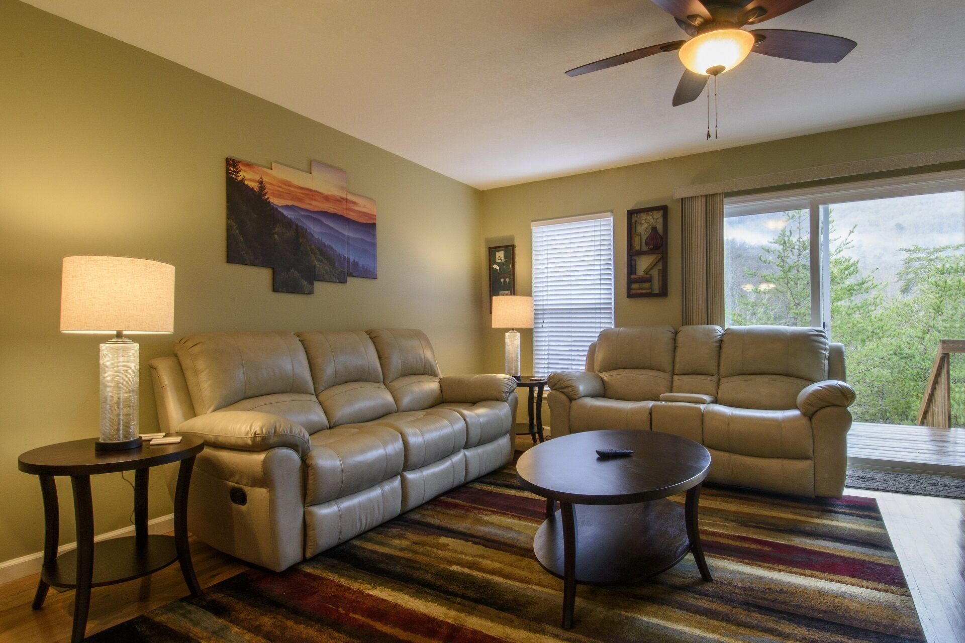 Lovely 2-Bedroom 2.5 Bath Home with Golf Course & Mountain View! Washer & Dryer!