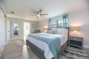 3 bedrooms, desk, iron/ironing board, travel cot
