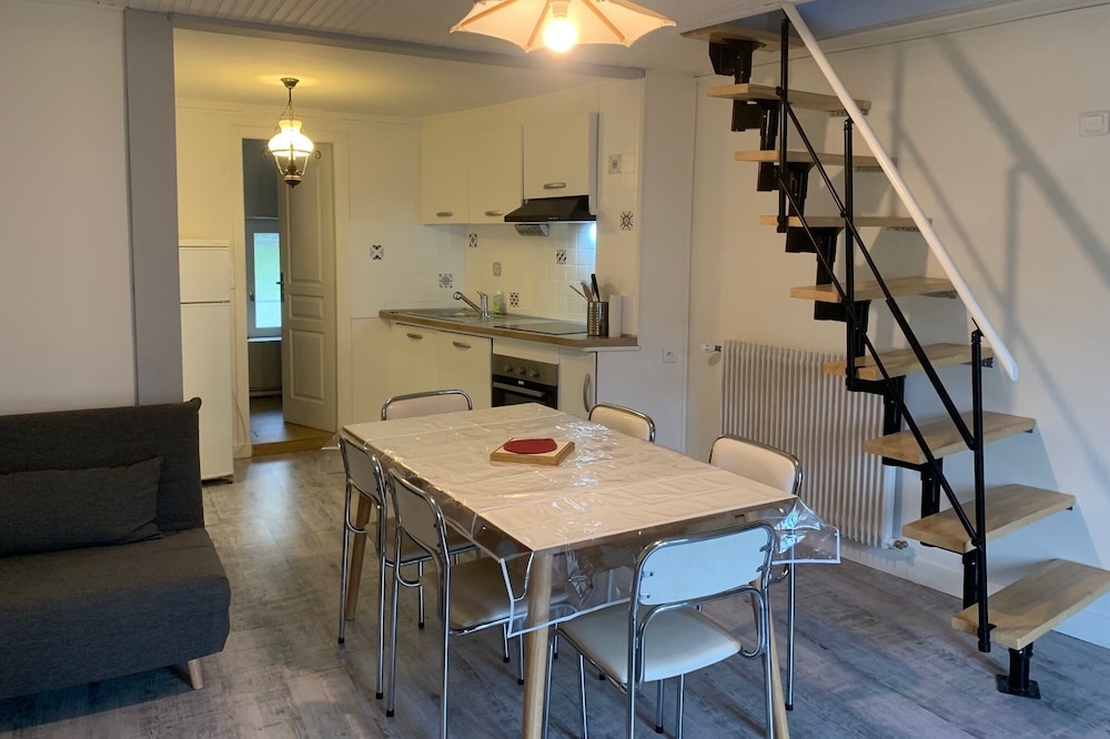 Duplex for 6 people with Wifi 5 minutes from the center