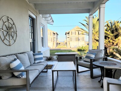 Ocean Views and Private Pool: Classic 1950’s Beach Gem