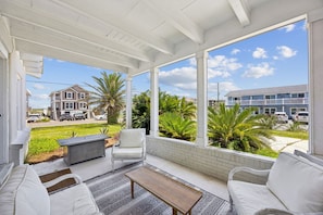 Property grounds - Ocean Views and Private Pool: Classic 1950’s Beach Gem (Fernandina Beach)