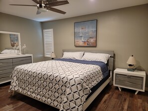 4 bedrooms, desk, iron/ironing board, travel cot