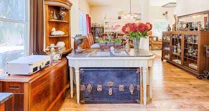 Restored 1890's Historic Inn near coast and hiking!