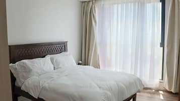 3 Schlafzimmer, Schreibtisch, Bügeleisen/Bügelbrett, WLAN