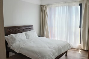 3 Schlafzimmer, Schreibtisch, Bügeleisen/Bügelbrett, WLAN