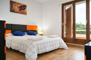 6 bedrooms, iron/ironing board, travel cot, WiFi - Villa Can Raurell · Rural house for 14 in Girona (Sant Feliu de Buixalleu)