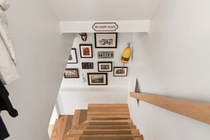 Interior - Charming cottage short walk to beach! (Old Orchard Beach)