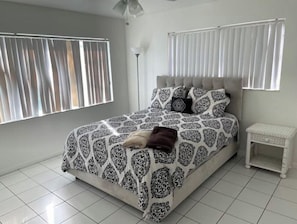2 bedrooms, free WiFi - 1 bedroom Paradise - Gulf Access #1 (Cape Coral)