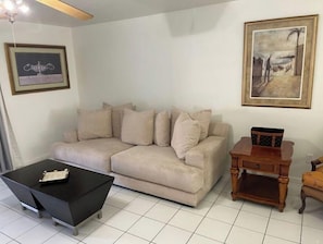 TV - 1 bedroom Paradise - Gulf Access #1 (Cape Coral)