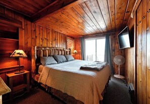 6 slaapkamers, een strijkplank/strijkijzer, gratis wifi, beddengoed