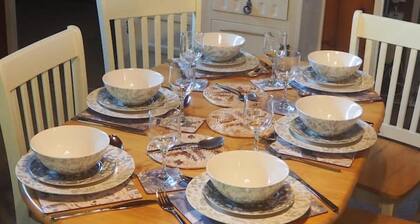 Log cabin in stunning southern Snowdonia woodland.