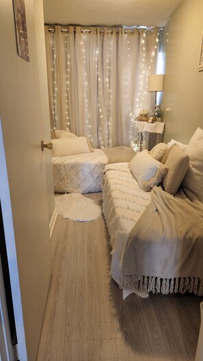 2 bedrooms, iron/ironing board, free WiFi, bed sheets