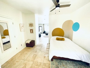 1 habitación, wifi y ropa de cama