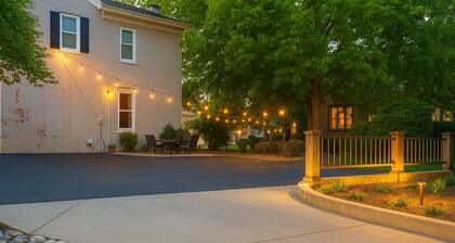 Cozy, and private apartment near Lake Shelbyville