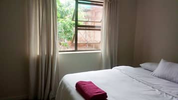 4 habitaciones, tabla de planchar con plancha y wifi gratis