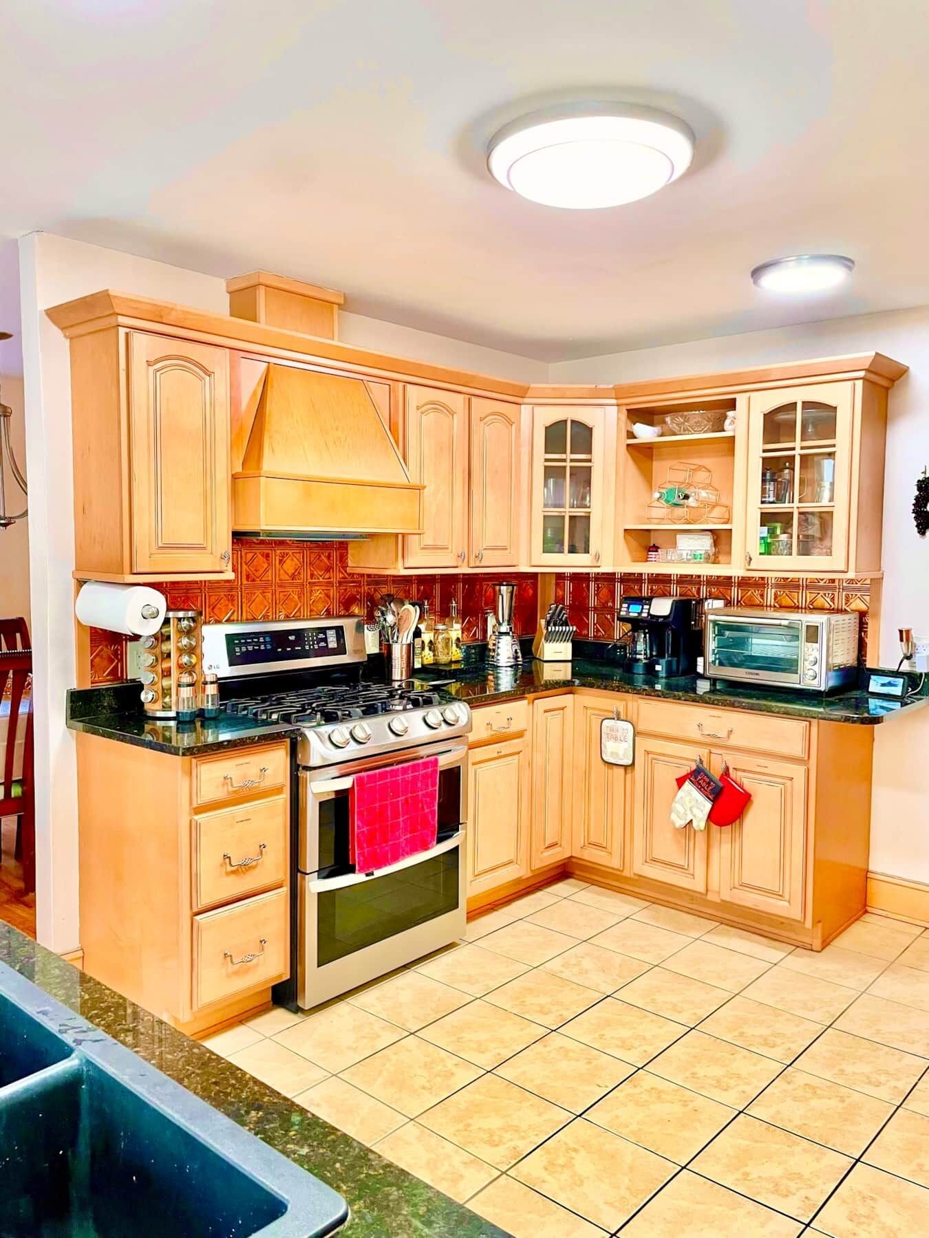 Kitchen Area (7)