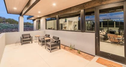 RELAX in this STYLISH CASITA LOCATED IN THE HEART OF CAREFREE, ARIZONA