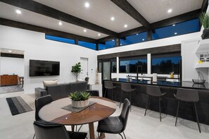 Dining - RELAX in this STYLISH CASITA LOCATED IN THE HEART OF CAREFREE, ARIZONA (Carefree)