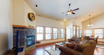 Luxury condo with private deck, pond views, fast WiFi, boat launch & more