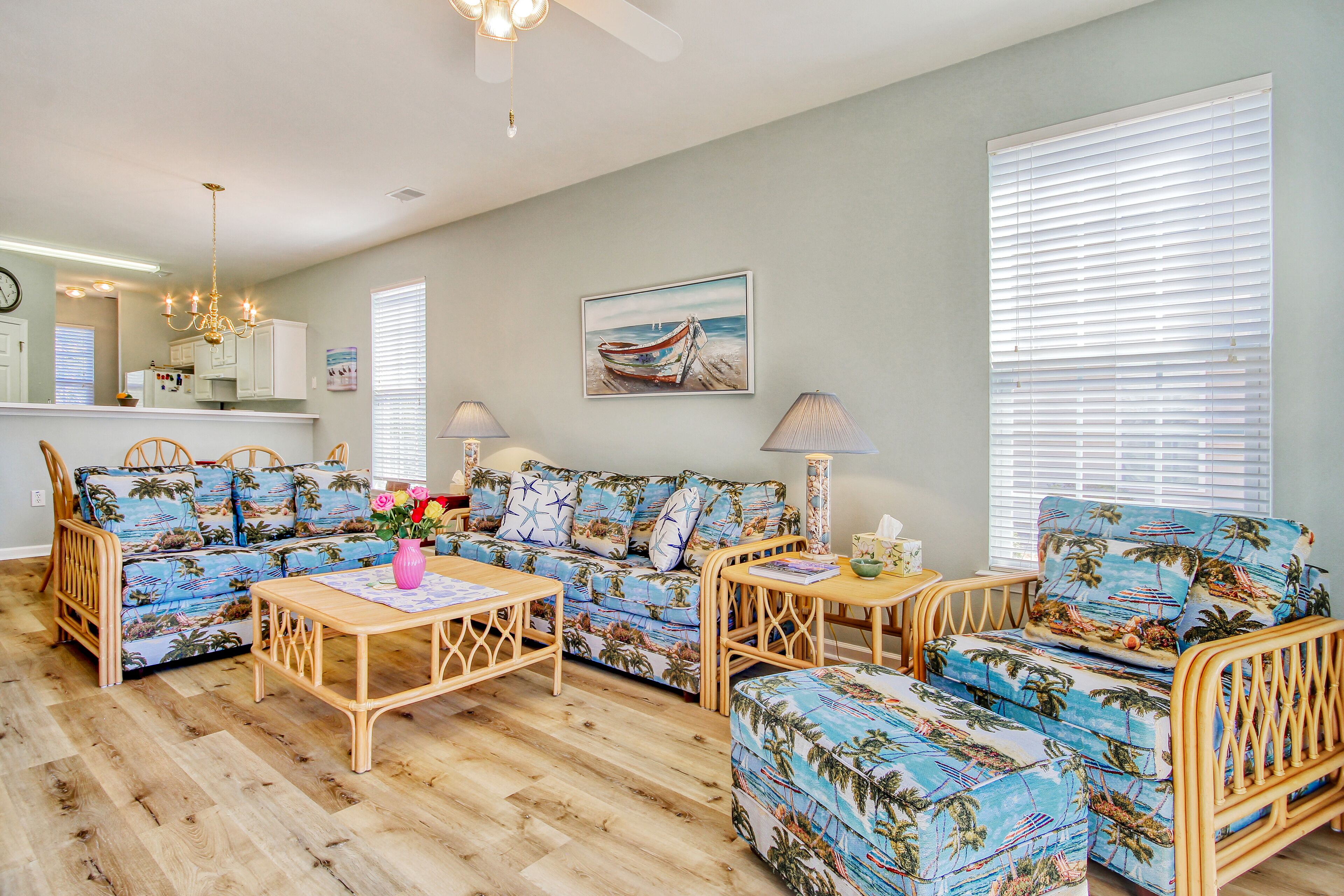 Dreamy lakefront condo near the beach with WiFi, private patio & shared pool