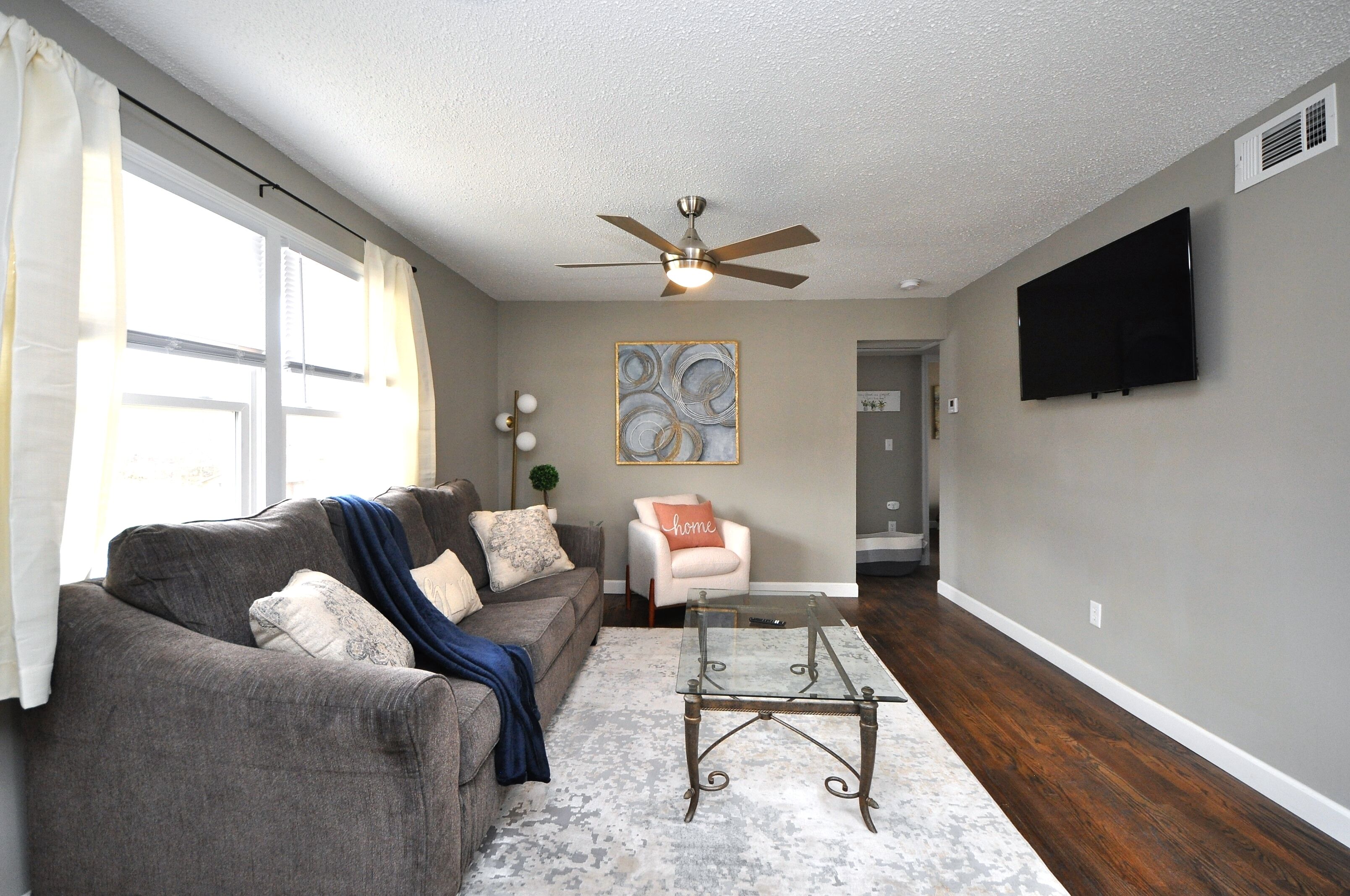 Cheerful 2-Bed Townhome Near Park w Garage Parking