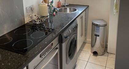 Lovely 1 bed flat in quiet Wimbledon