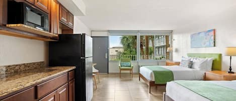 1 chambre, coffres-forts dans les chambres, fer et planche à repasser