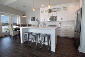 Fridge, microwave, oven, stovetop - Across from the beach luxury~ Folly Beach Stay (Folly Beach)