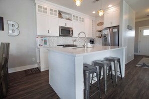 Fridge, microwave, oven, stovetop - Across from the beach luxury~ Folly Beach Stay (Folly Beach)