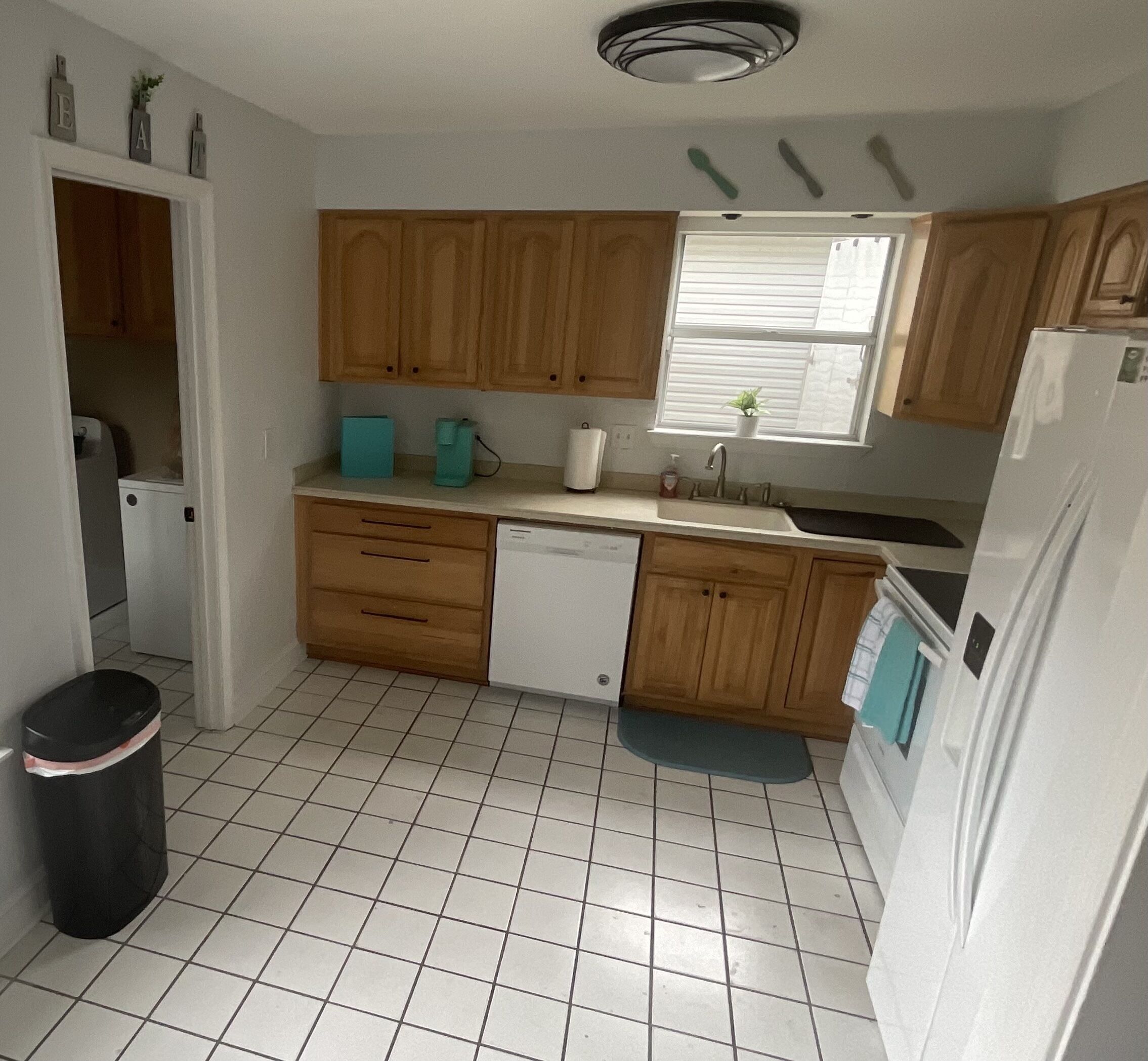 Home Away From Home-15min from white sand beaches