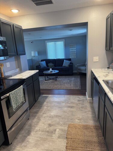 Entire private cozy home near downtown Bemidji. Ideal for Couples & Individuals!