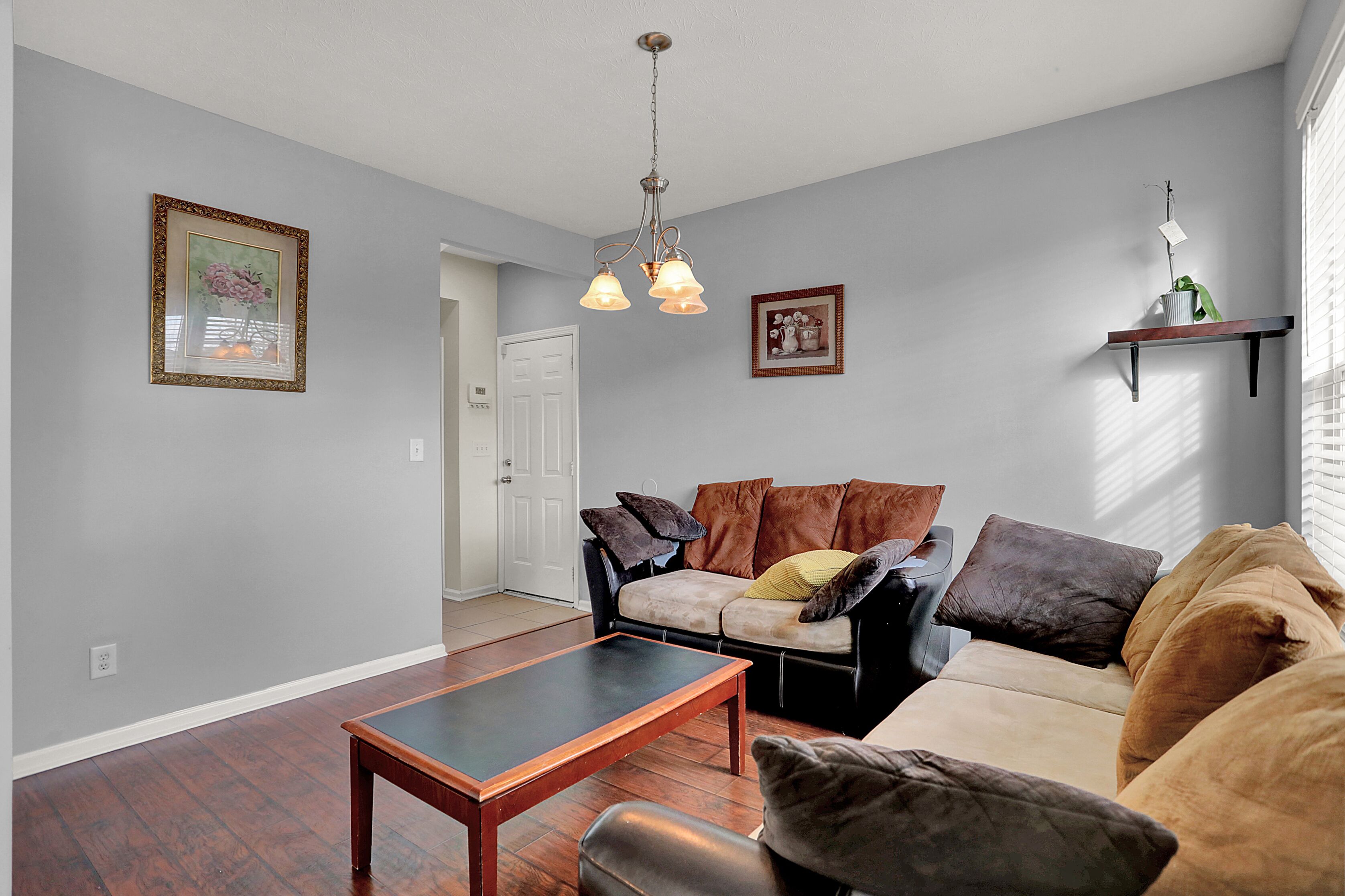 Huge Home in Indy, 4 Bedrooms, Sleeps 7!<br>With hot tub 