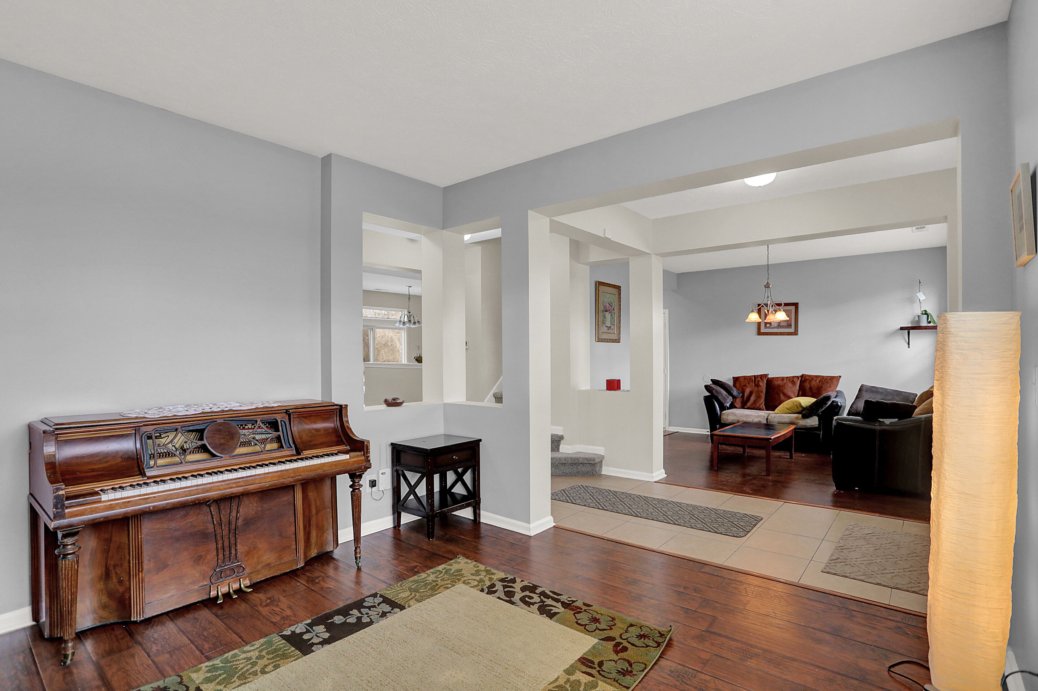 Huge Home in Indy, 4 Bedrooms, Sleeps 7!<br>With hot tub 