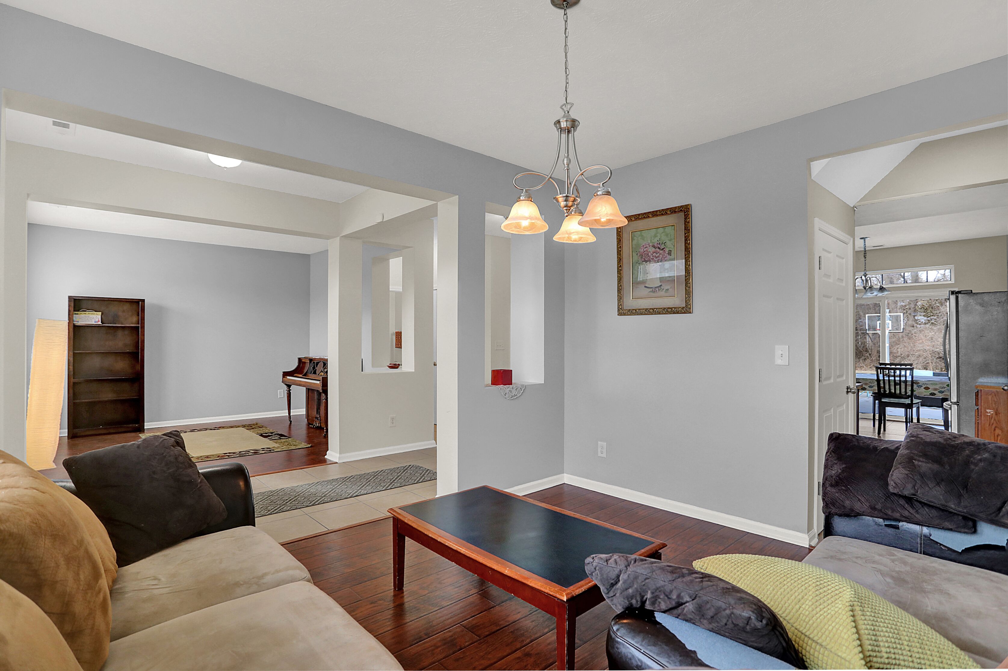 Huge Home in Indy, 4 Bedrooms, Sleeps 7!<br>With hot tub 