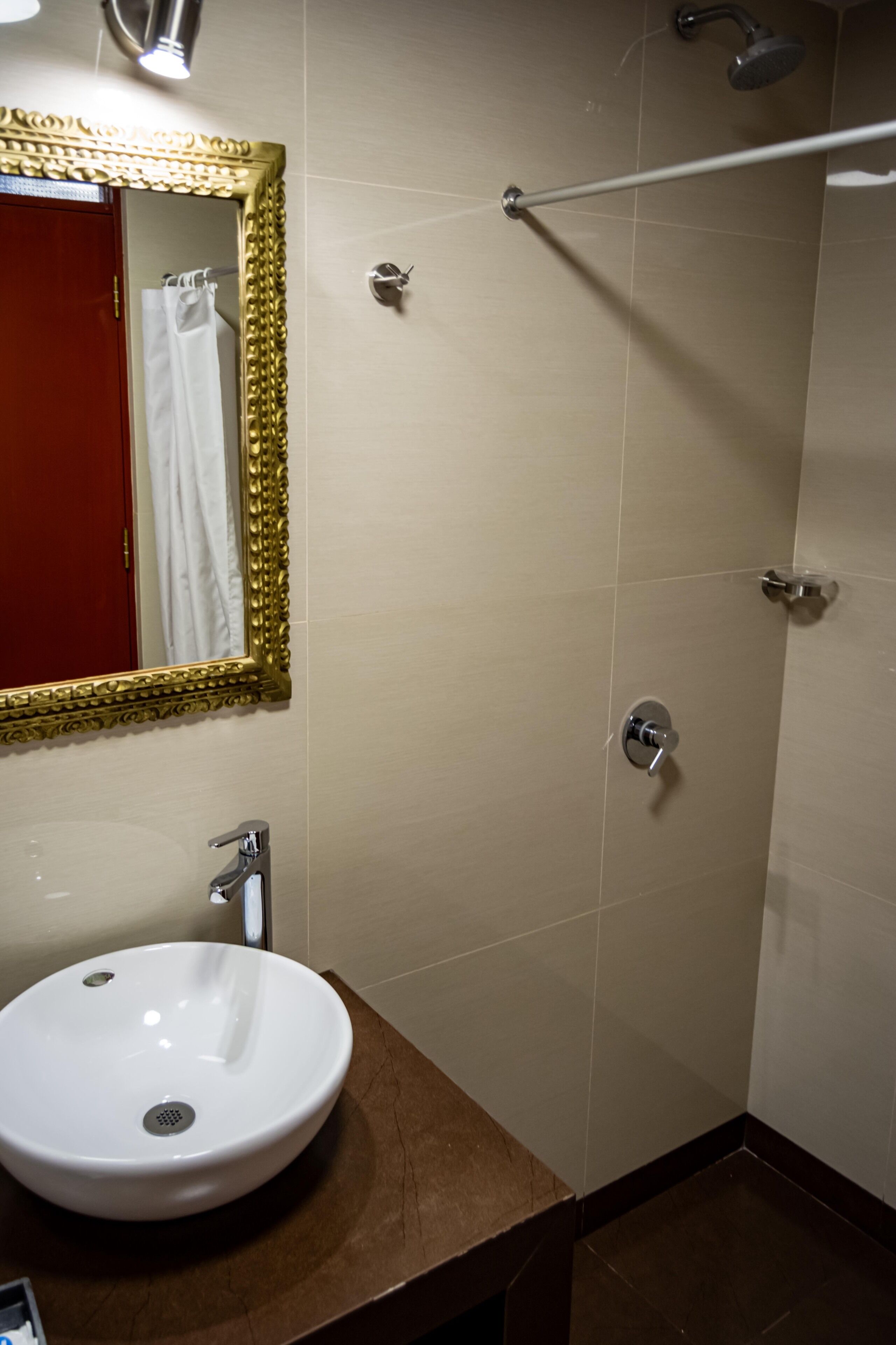 standard triple room | bathroom